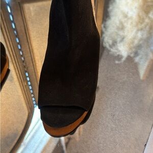 Elegant Black Women's Shoes